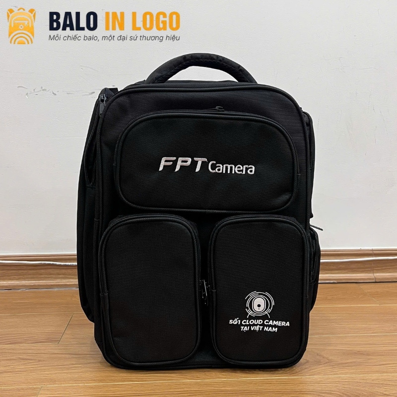 balo-dung-laptop-theu-logo-qua-tang-dang-hop-vai-900pu-mau-den-lt-03