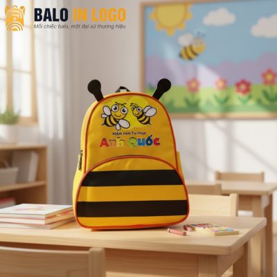 balo-hoc-sinh-in-logo-qua-tang-hinh-ong-vang-vai-du-hs-02