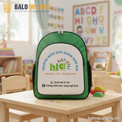 Balo mẫu giáo quà tặng in logo vải 600D dáng hộp xanh lá HS-04